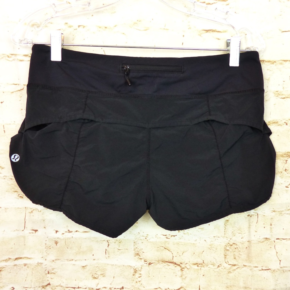 Lululemon Speed Up Shorts 2.5" Womens 6 Black Low Rise Wet Dry Low Lined